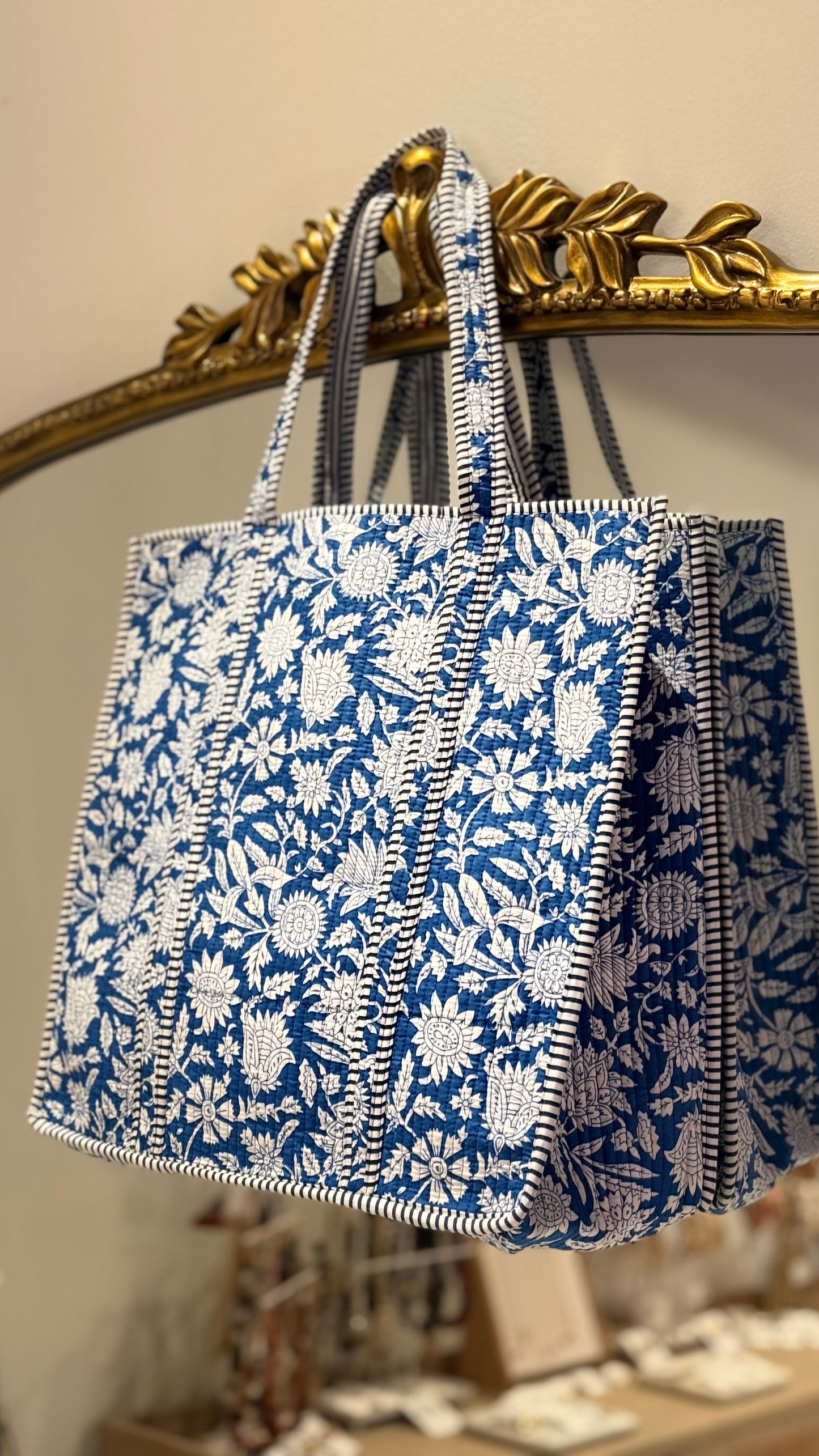 The Coastal Classic Large Tote