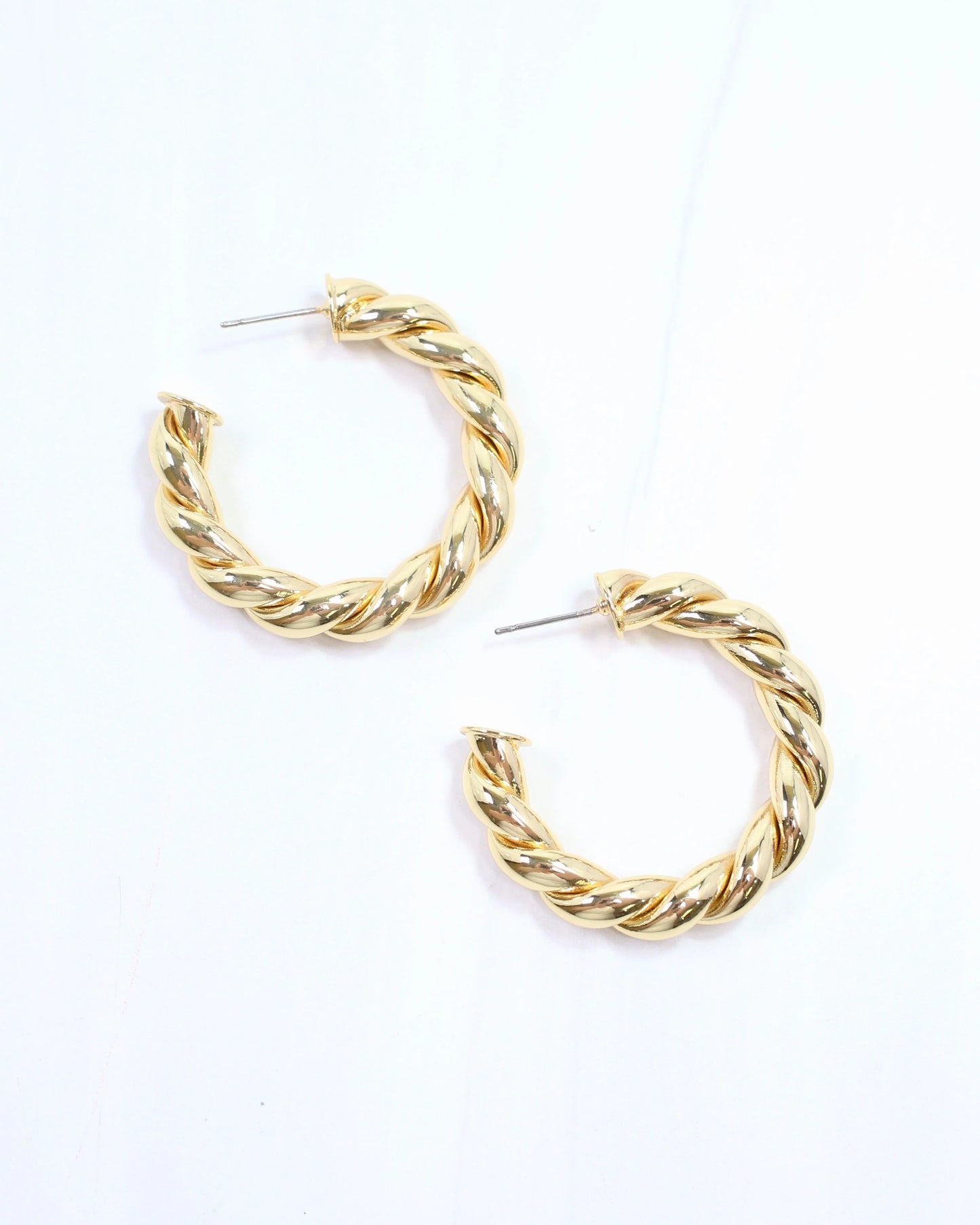 Raylee Twisted Hoop-Large Shiny Gold