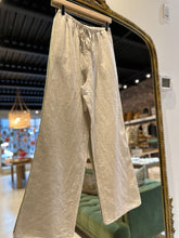 Load image into Gallery viewer, The Bailey Linen Wide Leg Pants