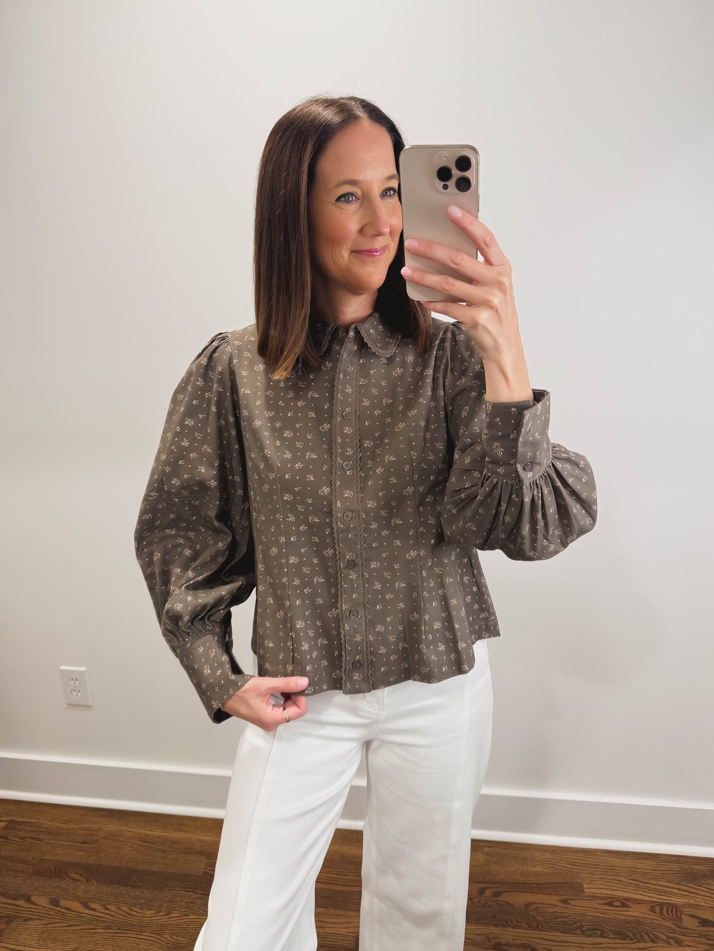 The Prairie Floral Shirt in Brown