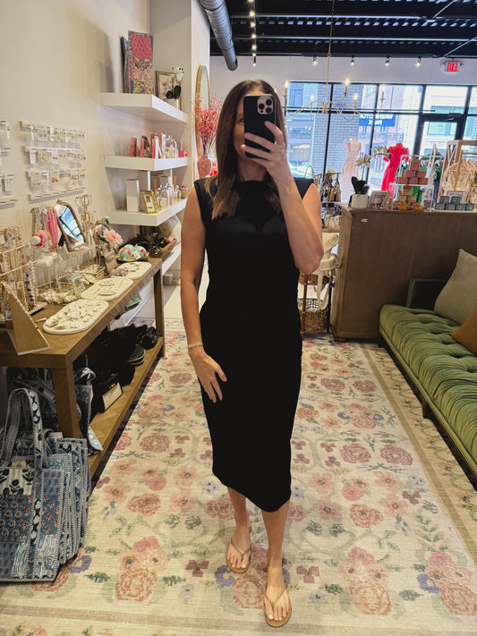 The Moni Dress in Black