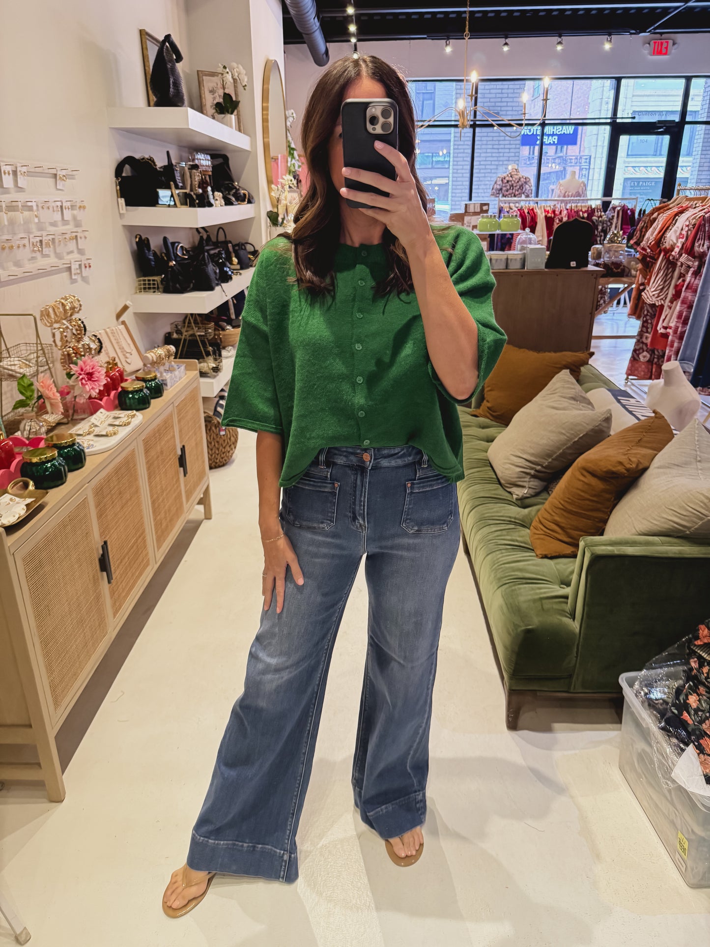 High Rise Wide Flair Patch Pocket Risen Jean