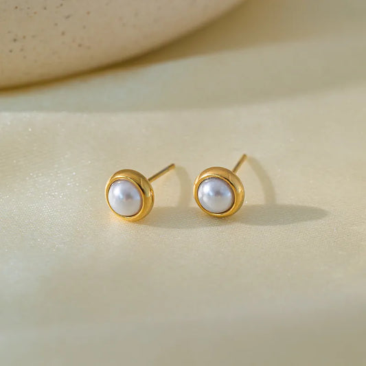 Small Pearl Round Studs