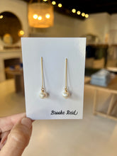 Load image into Gallery viewer, Pearl Drop Earrings